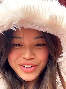 Toffee-00 online show from February 19, 7:05 am