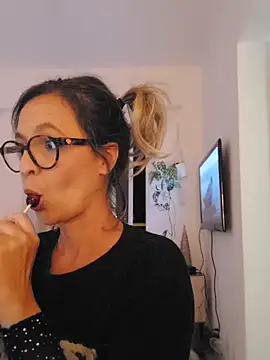 KnotBabe online show from November 26, 4:34 am