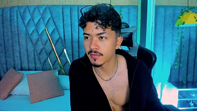 NicolaiKarav online show from April 8, 12:06 pm