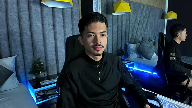 Snapshot of NicolaiKarav chatting on December 21, 12:07 pm NicolaiKarav online show from December 21, 12:07 pm