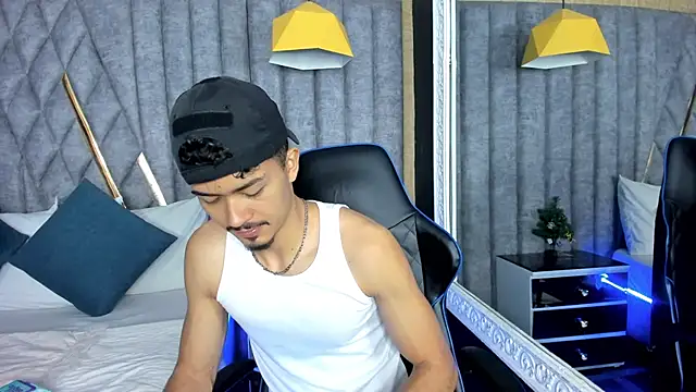 Snapshot of NicolaiKarav chatting on January 7, 2:33 pm NicolaiKarav online show from January 7, 2:33 pm