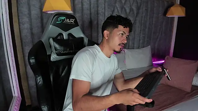 NicolaiKarav online show from February 8, 12:03 pm