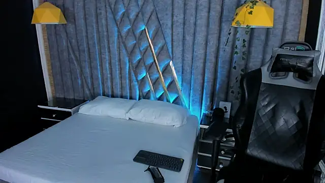 NicolaiKarav online show from April 13, 12:09 pm