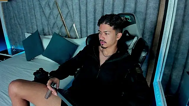 NicolaiKarav online show from February 1, 11:52 am