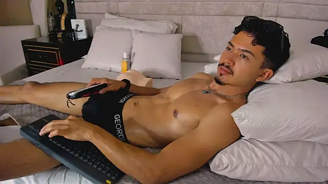 NicolaiKarav online show from February 15, 11:58 pm