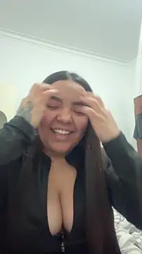 Snapshot of princezzc chatting on December 3, 2:23 am princezzc online show from December 3, 2:23 am