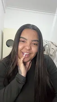 Snapshot of princezzc chatting on December 14, 11:21 pm princezzc online show from December 14, 11:21 pm