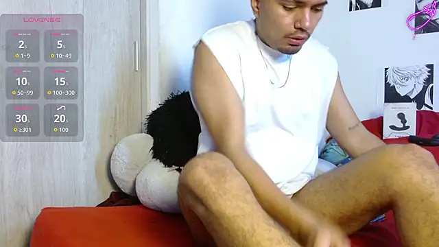 Snapshot of Henry_villa23 chatting on March 13, 9:42 pm Henry villa23 online show from March 13, 9:42 pm