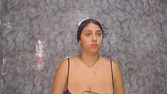 miarouse1531 online show from April 2, 9:43 pm