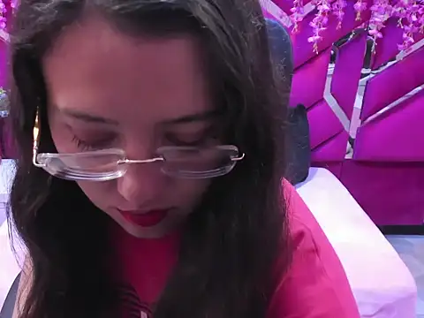 Melanny Colins online show from November 22, 12:15 pm