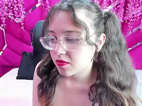 Melanny Colins online show from November 28, 5:57 pm