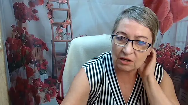 OlgaLuck online show from May 27, 5:04 am