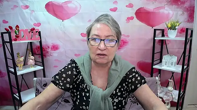 OlgaLuck online show from April 14, 5:34 am