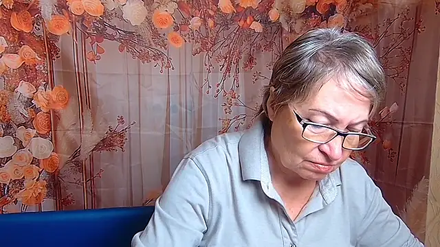 OlgaLuck online show from November 26, 6:13 am