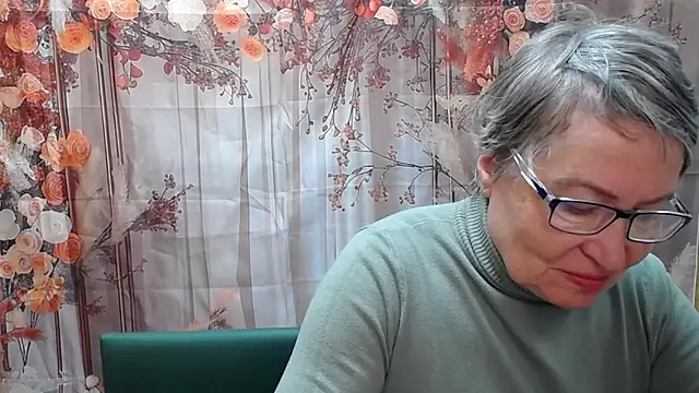 OlgaLuck online show from March 31, 5:20 am