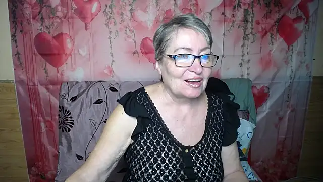 OlgaLuck online show from March 4, 7:05 am