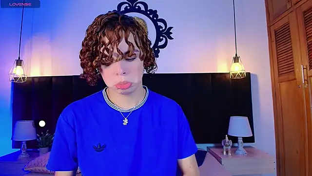 Skyee angel online show from March 19, 7:36 pm