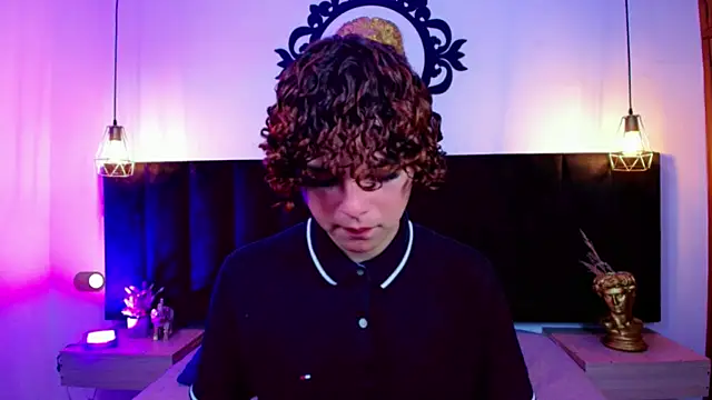 Snapshot of Skyee_angel chatting on January 6, 8:02 pm Skyee angel online show from January 6, 8:02 pm