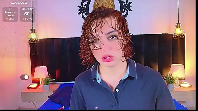 Snapshot of Skyee_angel chatting on June 14, 1:45 pm Skyee angel online show from June 14, 1:45 pm