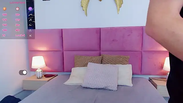 Skyee angel online show from February 25, 7:36 pm