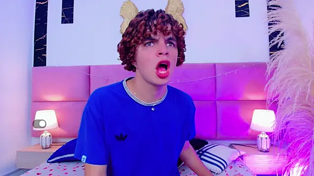 Snapshot of Skyee_angel chatting on January 7, 7:41 pm Skyee angel online show from January 7, 7:41 pm