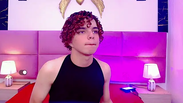 Snapshot of Skyee_angel chatting on November 28, 7:14 pm Skyee angel online show from November 28, 7:14 pm