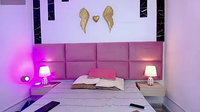 Skyee angel online show from February 24, 7:37 pm