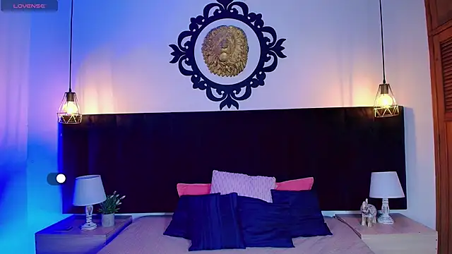 Skyee angel online show from April 5, 2:02 pm