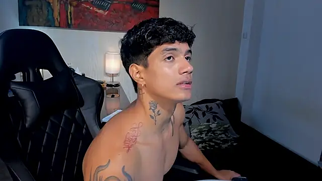 Snapshot of aress_damon chatting on December 16, 5:17 pm aress damon online show from December 16, 5:17 pm