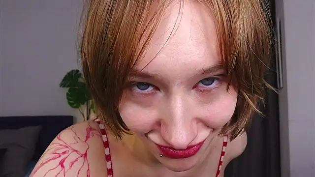 SweetKittyPlay online show from November 27, 1:55 pm