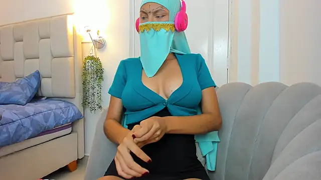 Dalia hatemm online show from February 4, 10:27 pm