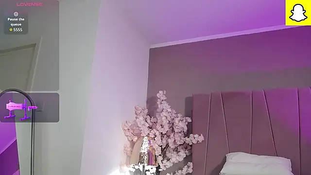 DeniseSun online show from February 4, 4:18 am