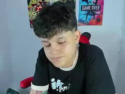  ian sweet online show from December 3, 8:08 pm