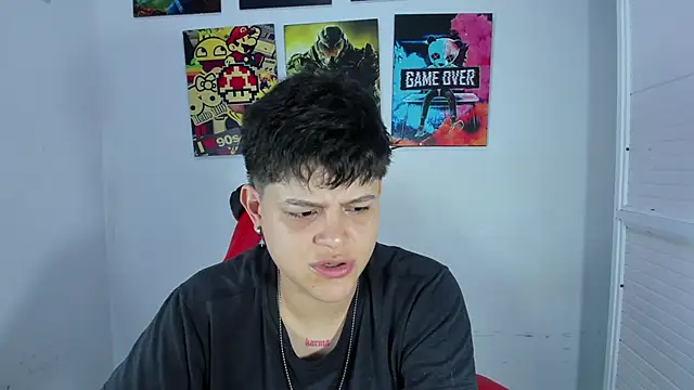  ian sweet online show from December 5, 8:06 pm