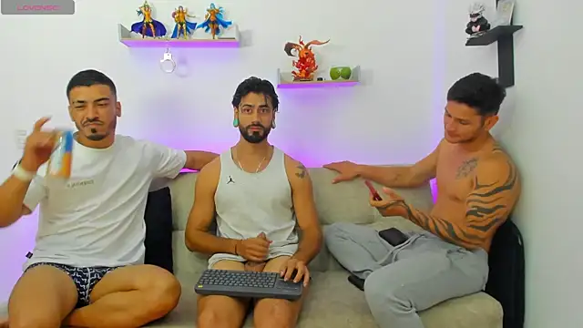 heteros curious online show from May 14, 1:02 am