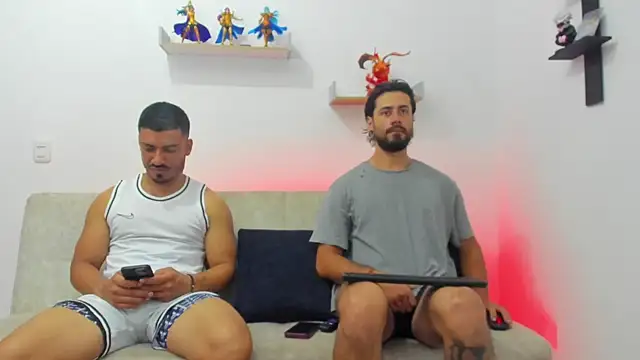 heteros curious online show from April 2, 2:08 am