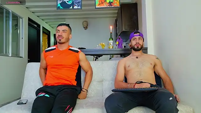 heteros curious online show from December 16, 11:42 pm