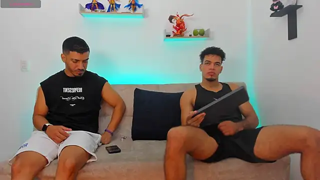 heteros curious online show from May 13, 1:12 am