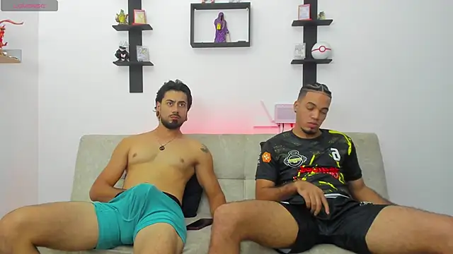 heteros curious online show from April 8, 6:04 am