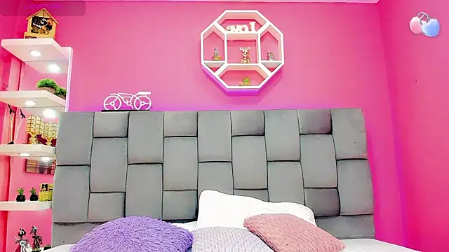 DaleskaSanchez online show from January 11, 8:16 pm