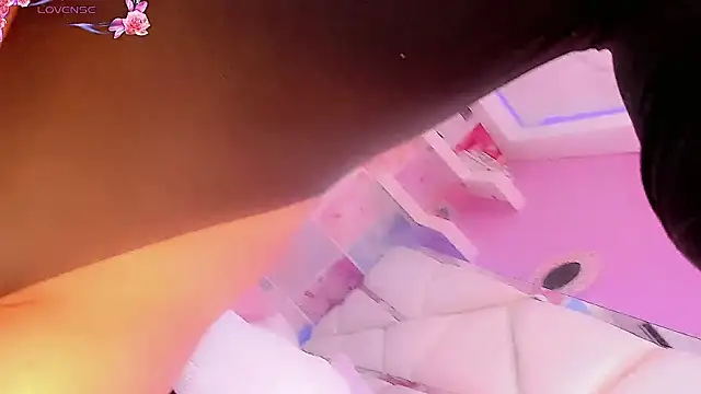 DaleskaSanchez online show from March 5, 8:49 pm