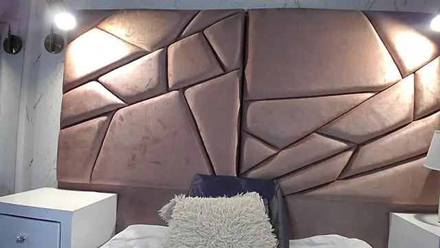 Snapshot of mia_violet8 chatting on November 30, 1:39 am mia violet8 online show from November 30, 1:39 am