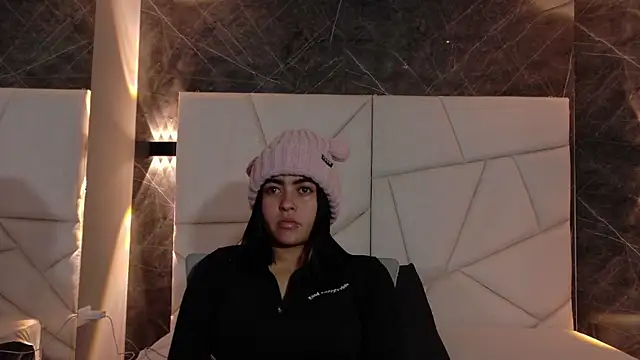 Snapshot of mia_violet8 chatting on November 26, 1:49 am mia violet8 online show from November 26, 1:49 am