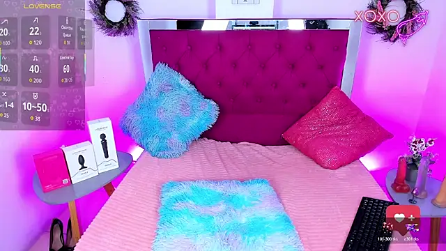 Samantha  F W online show from March 13, 11:21 pm