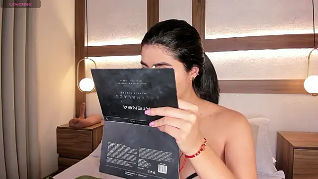 SarhaVega online show from January 18, 1:36 pm