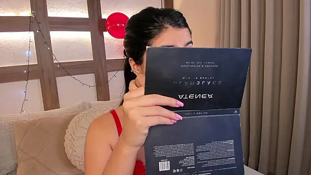 SarhaVega online show from February 14, 1:11 pm