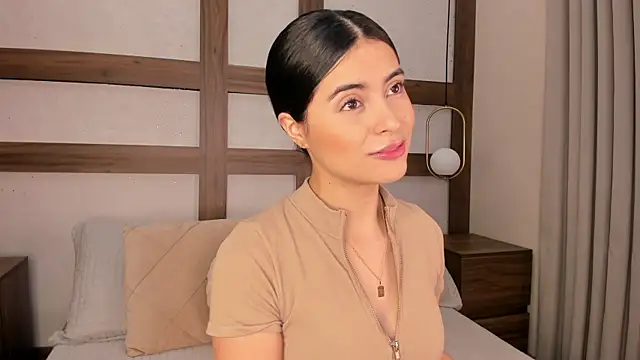 SarhaVega online show from April 1, 1:23 pm