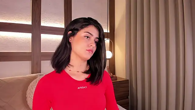 SarhaVega online show from December 18, 1:37 pm