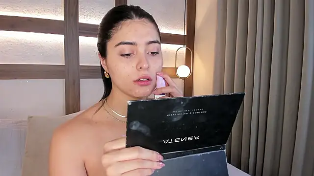 SarhaVega online show from March 17, 12:30 pm