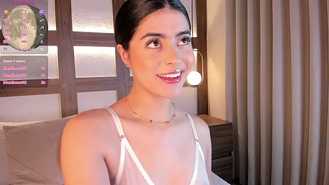 SarhaVega online show from December 15, 1:28 pm